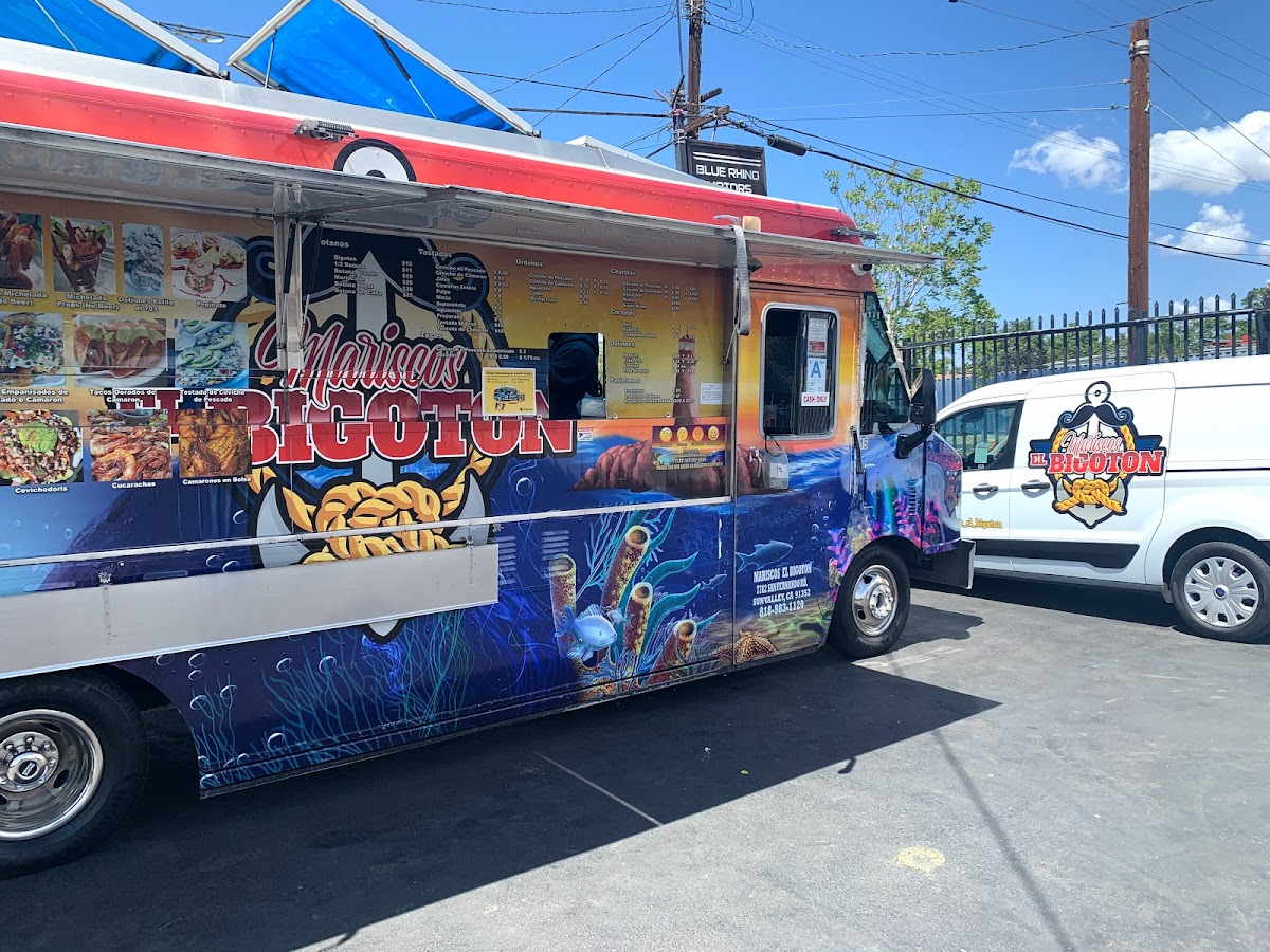 Mariscos El Patron 818-2