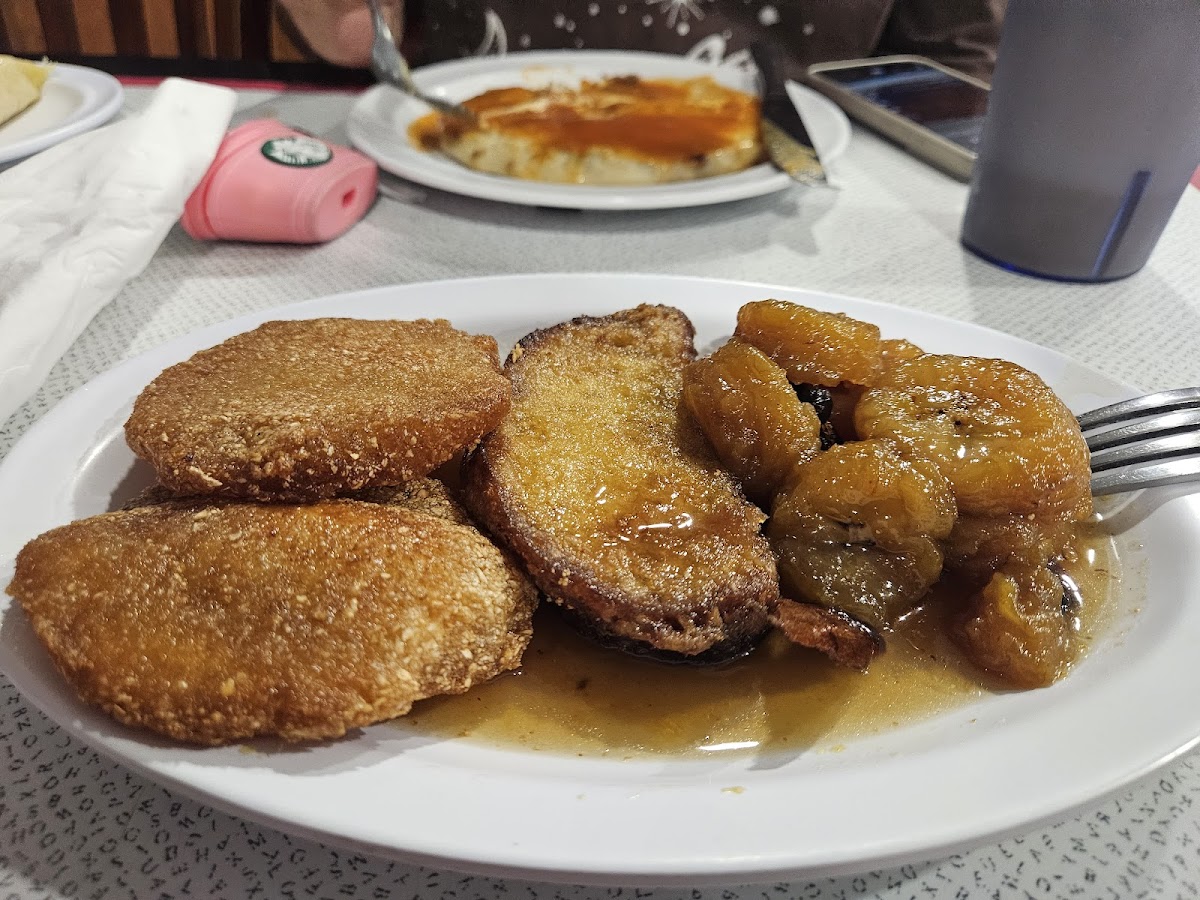 La Puntilla Restaurant-2